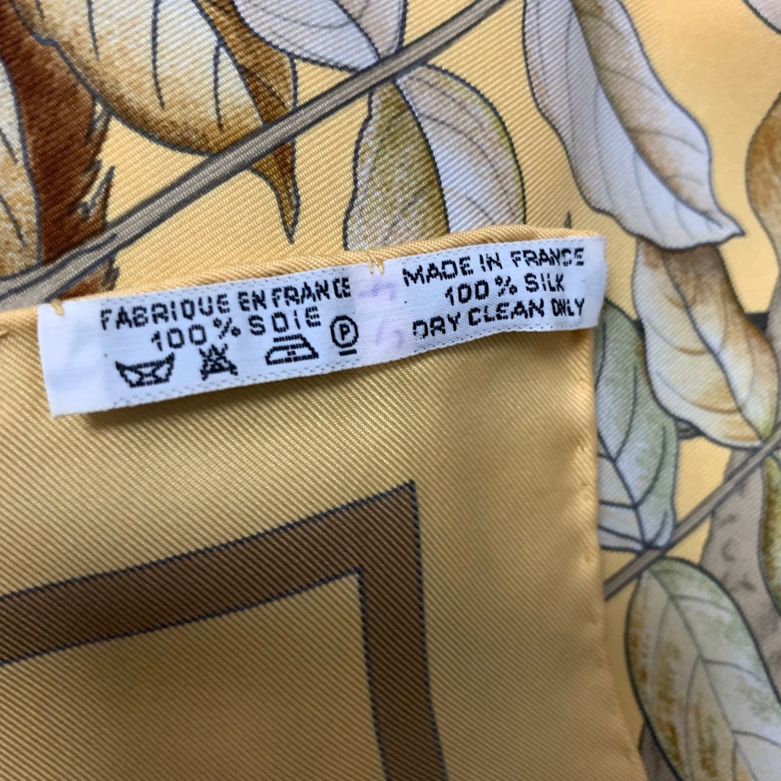 HERMES エルメス カレ90 CASSE-NOISETTE くるみ割り スカーフ
