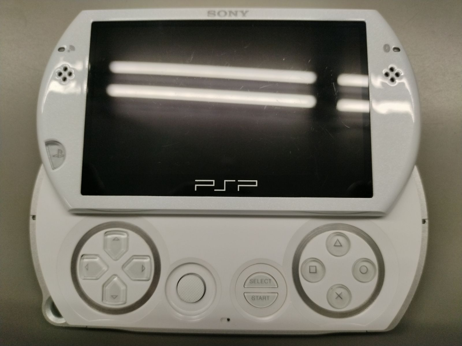 本体 PlayStation Portable go PSPGO PSPN-1000 ホワイト 本体のみ 50-55