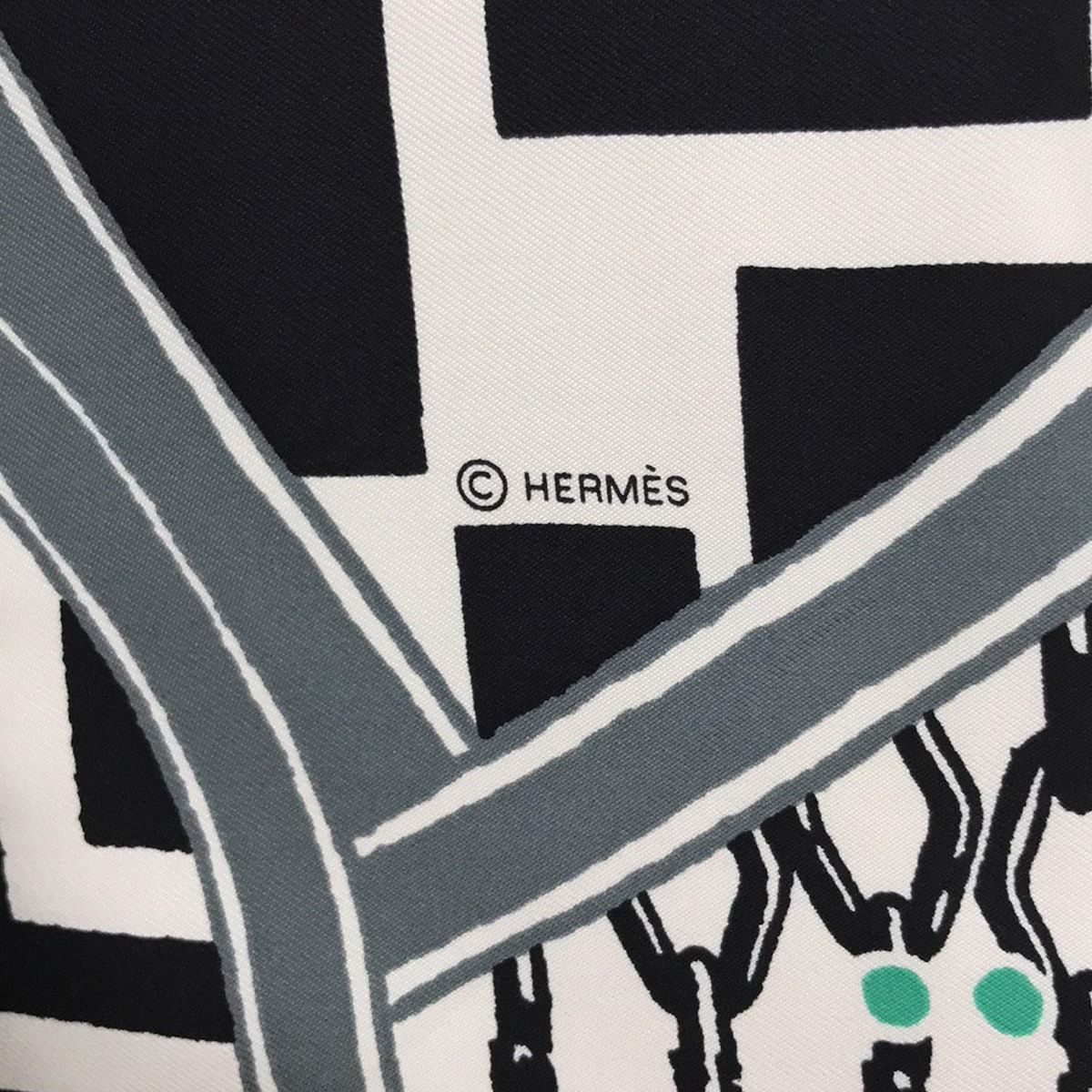 HERMES(エルメス) スカーフ美品 カレ90 ダークネイビー×グレー