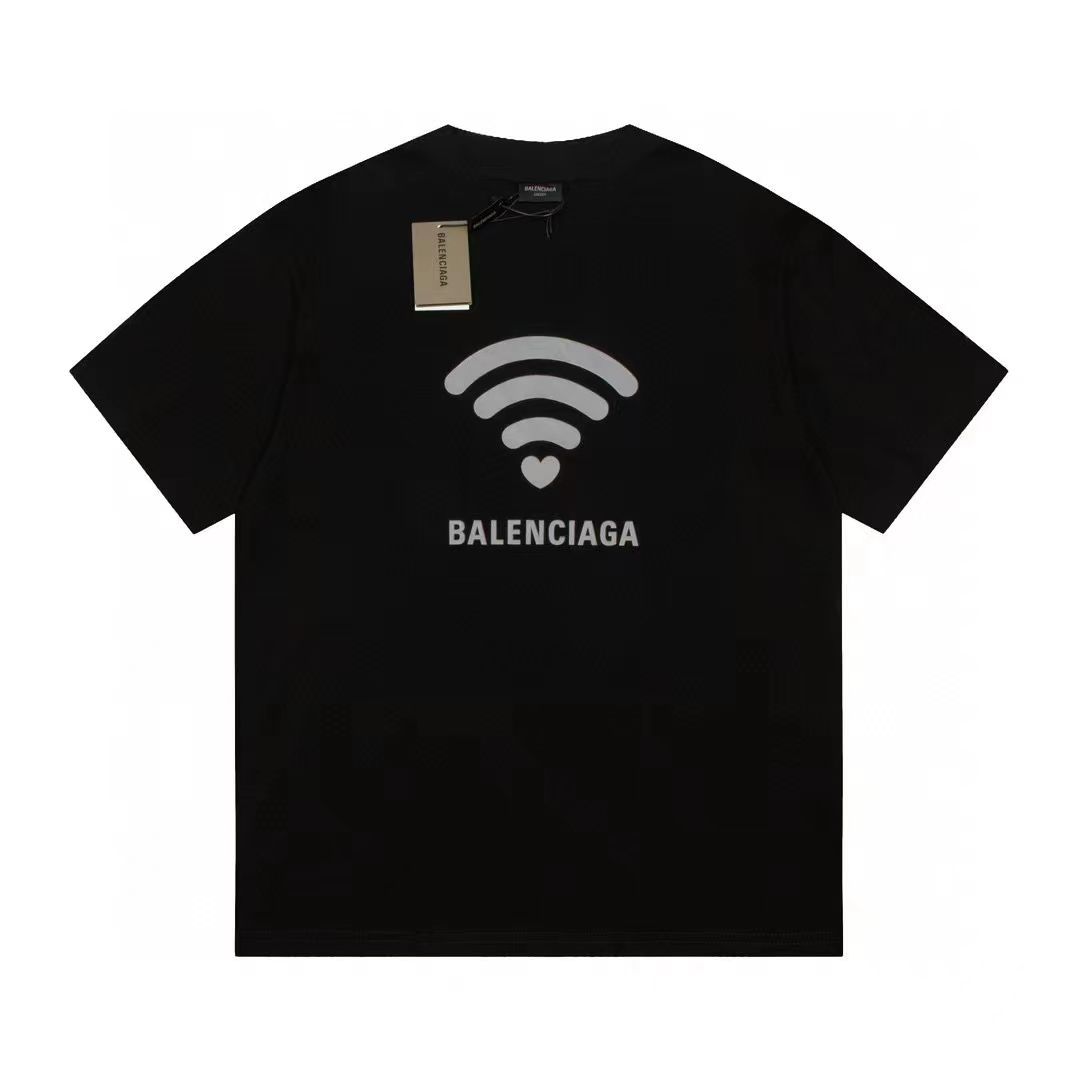 新品✨Balenciaga WiFi LO_VE Tシャツ ブラック . - メルカリ