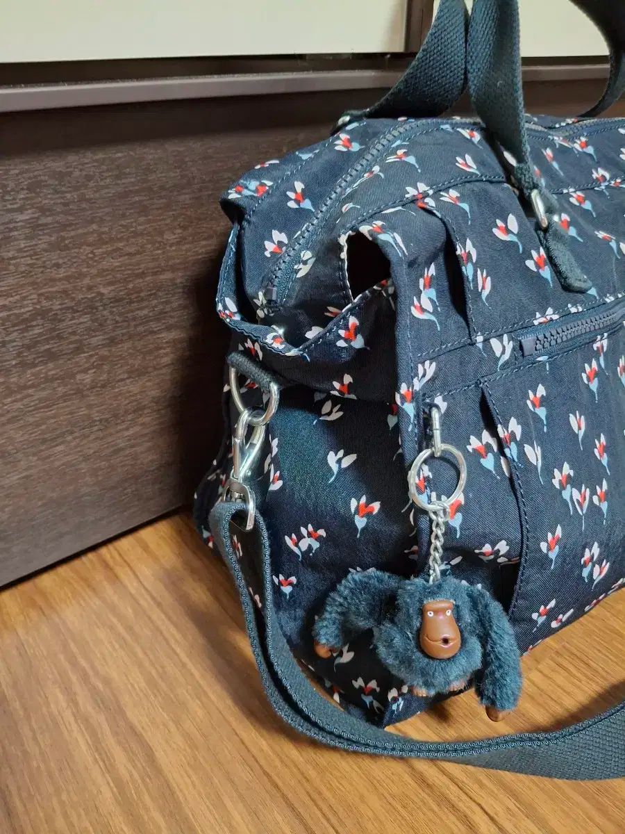 専用　KIPLING キプリング　キャリーケース　スーツケース　旅行カバン　花柄 kipling スーツケース キャリーバッグ 機内持ち込み可 スポンテイ