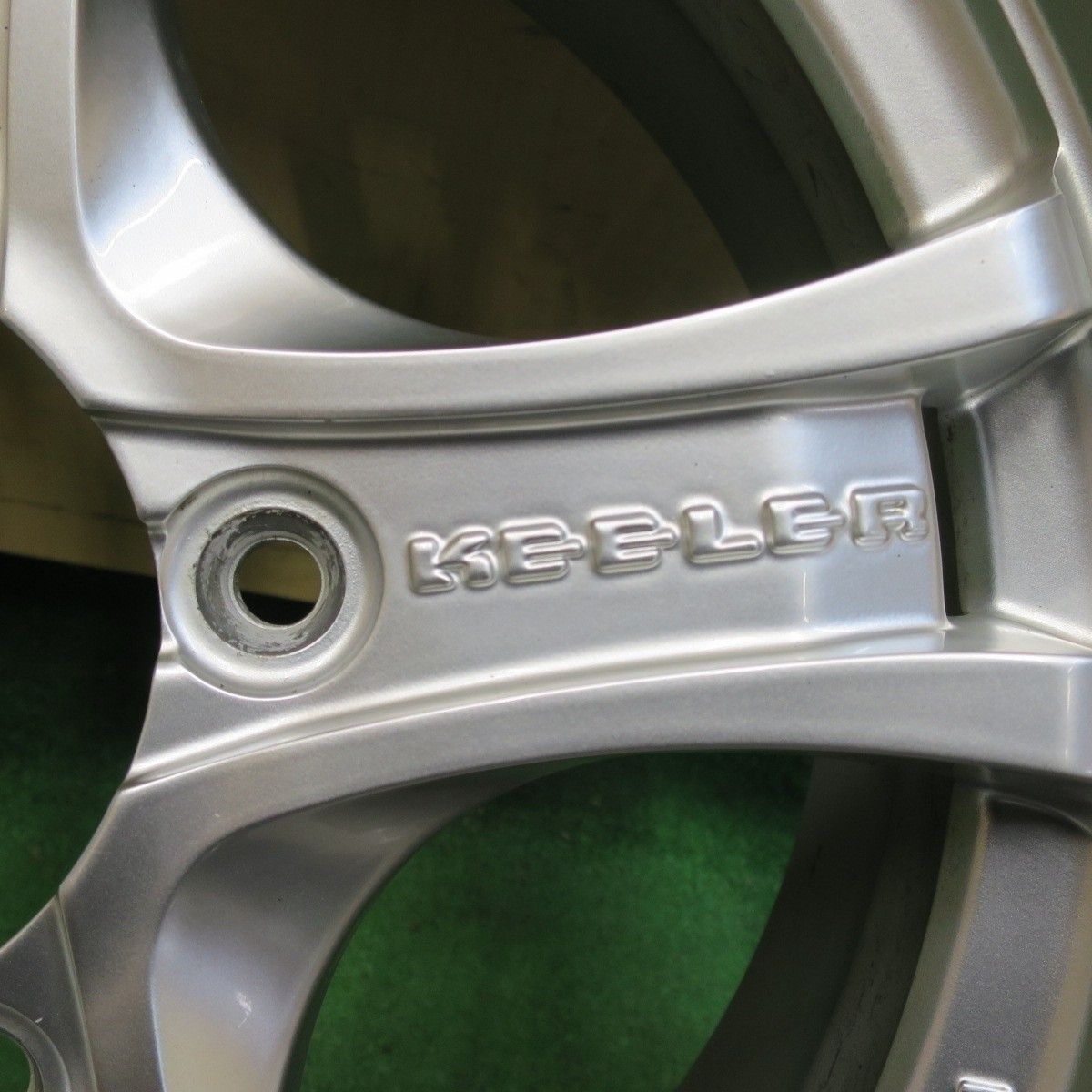 キレイ☆ジムニー KEELER 175/80R16 スタッドレス グッドイヤー アイス 