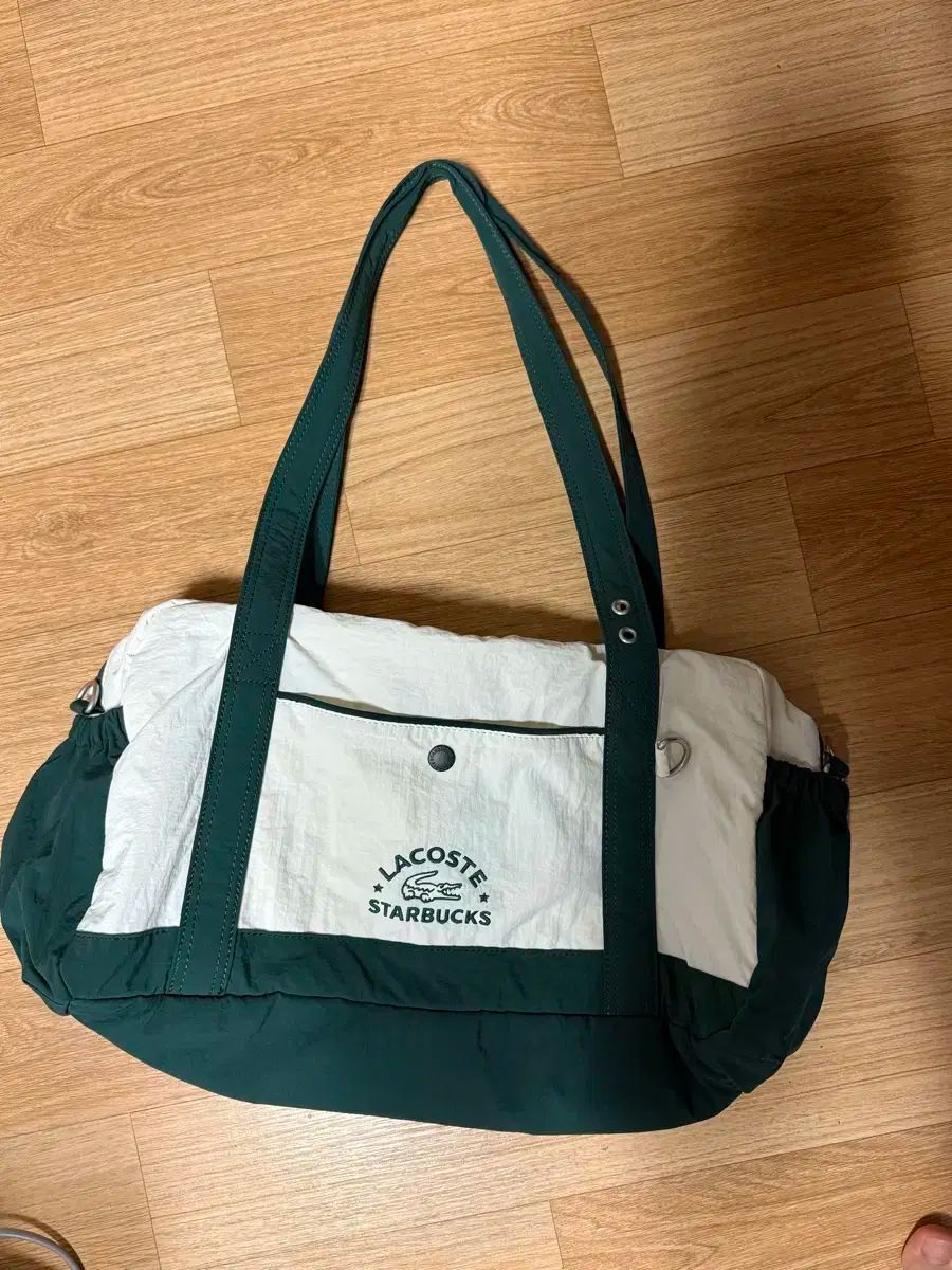 韓国 スターバックス LACOSTE ラコステ バッグ グリーン STARBUCKS(スターバックス) X LACOSTE(ラコステ) マルチバッグ