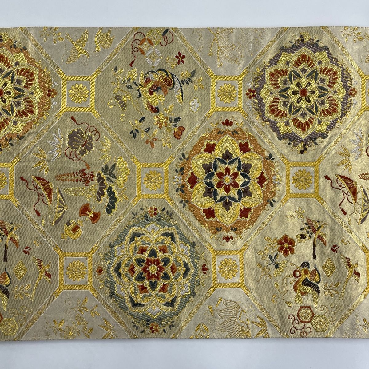 高級　裂取蜀江華文　袋帯　正絹　金糸 袋帯 美品 秀品 蜀江華文 宝尽くし 本金箔 金色 六通 正絹