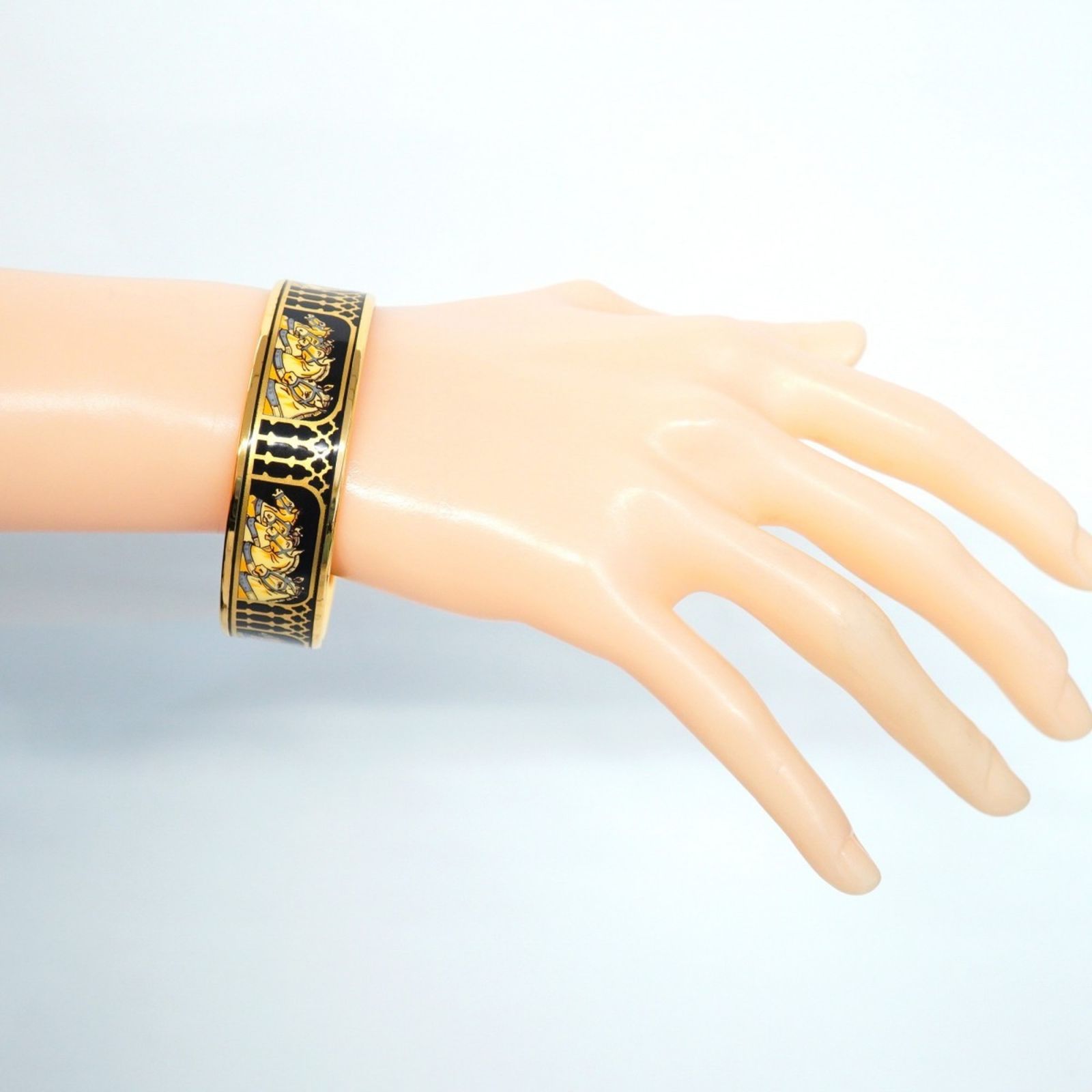 HERMES ブラック バングル 馬モチーフ HERMES ブラック バングル 馬モチーフ HERMES エルメス シュバル