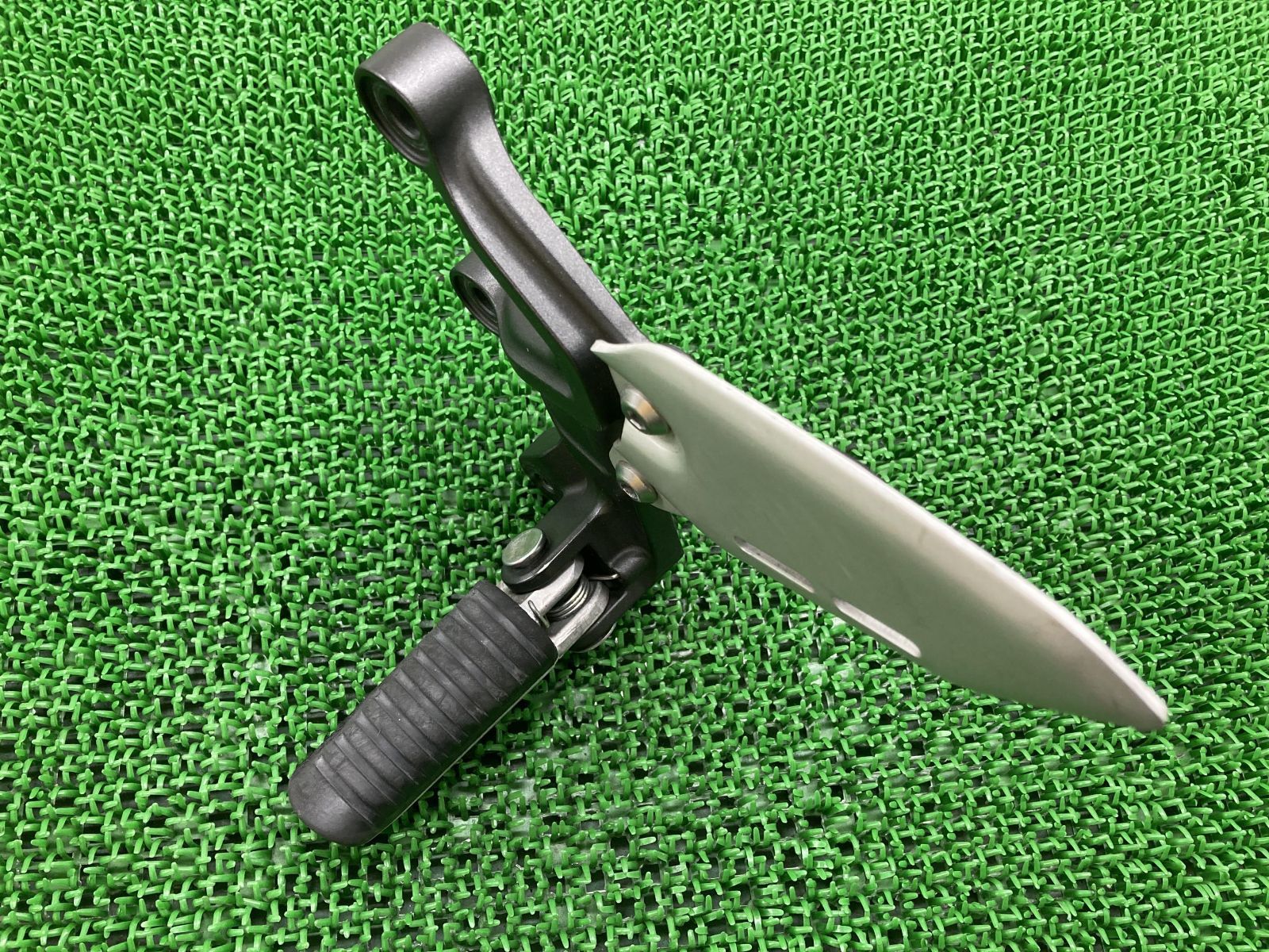 Z900RS ステップ 左 1391 カワサキ 純正 中古 バイク 部品 ZR900C ペグ