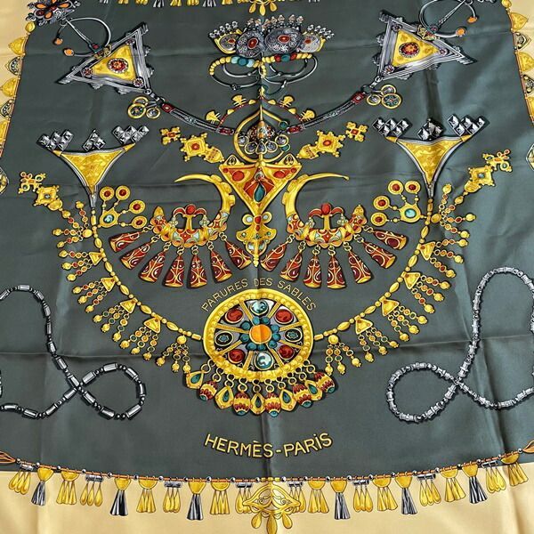 1円～ エルメス カレ90 PARURES DES SABLES 砂漠のアクセサリー スカーフ オレンジ系 シルク100% HERMES 中古 HERMESPARURES DES SABLESフランス製エルメス『カレ90 砂漠