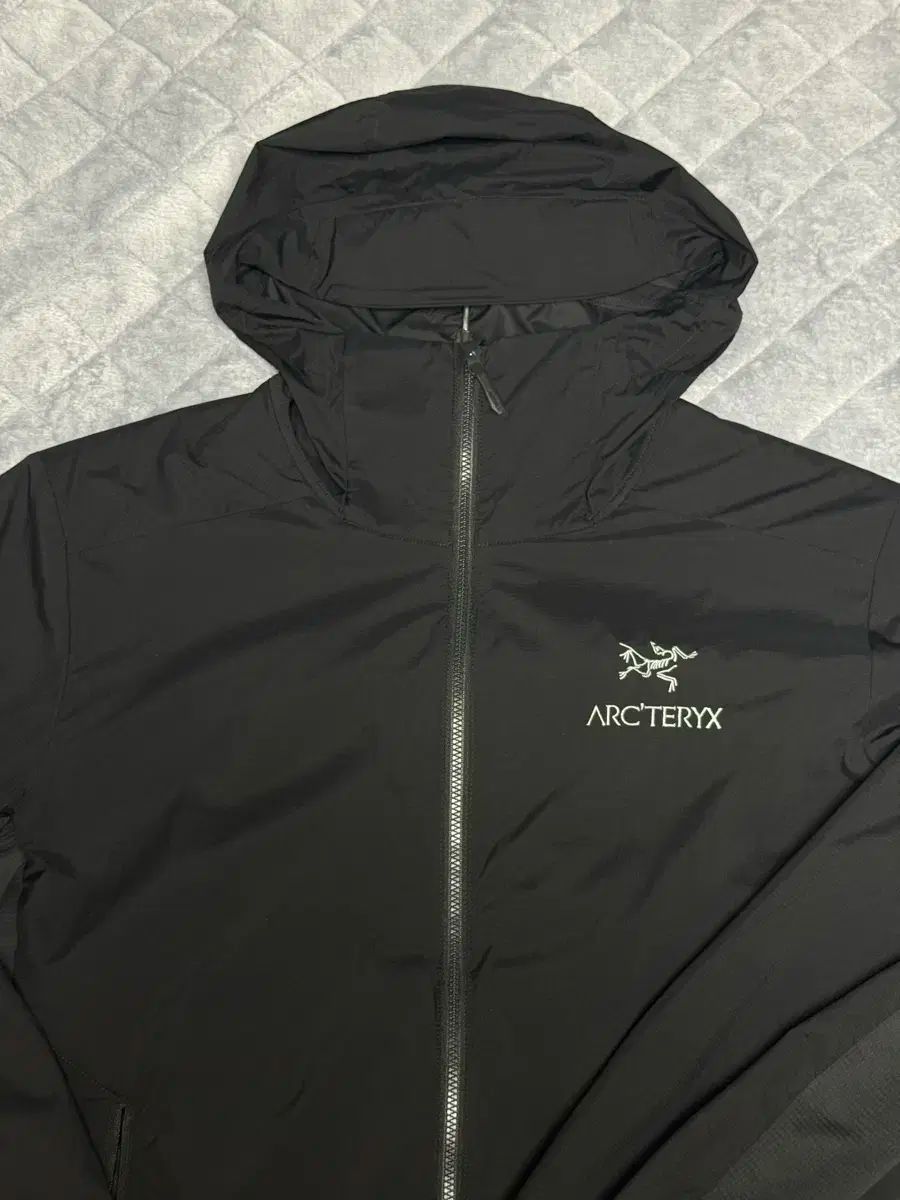 S ARC TERYX アークテリクス Atom アトム SL フーディー パーカー