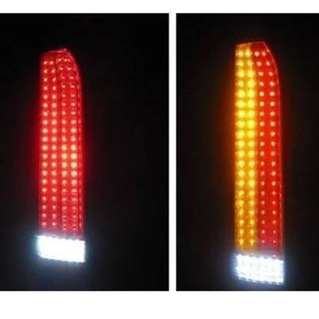 ラ*ビ様 ハイエース 200系 テールライト 縦ライン 黒 LED テールランプ 車 【在庫処分 大特価 残り1個】トヨタ ハイエース200系 LED