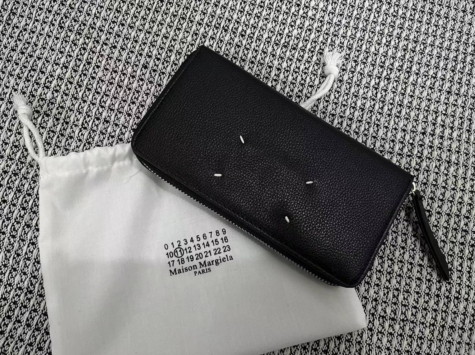 メゾンマルジェラ  Maison Margiela ジッパー財布  ブラック