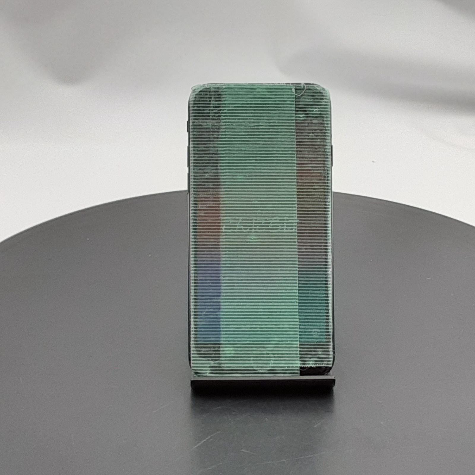 ☆ジャンク/液晶割れあり☆Apple iPhoneSE 第3世代 128GB ミッドナイト