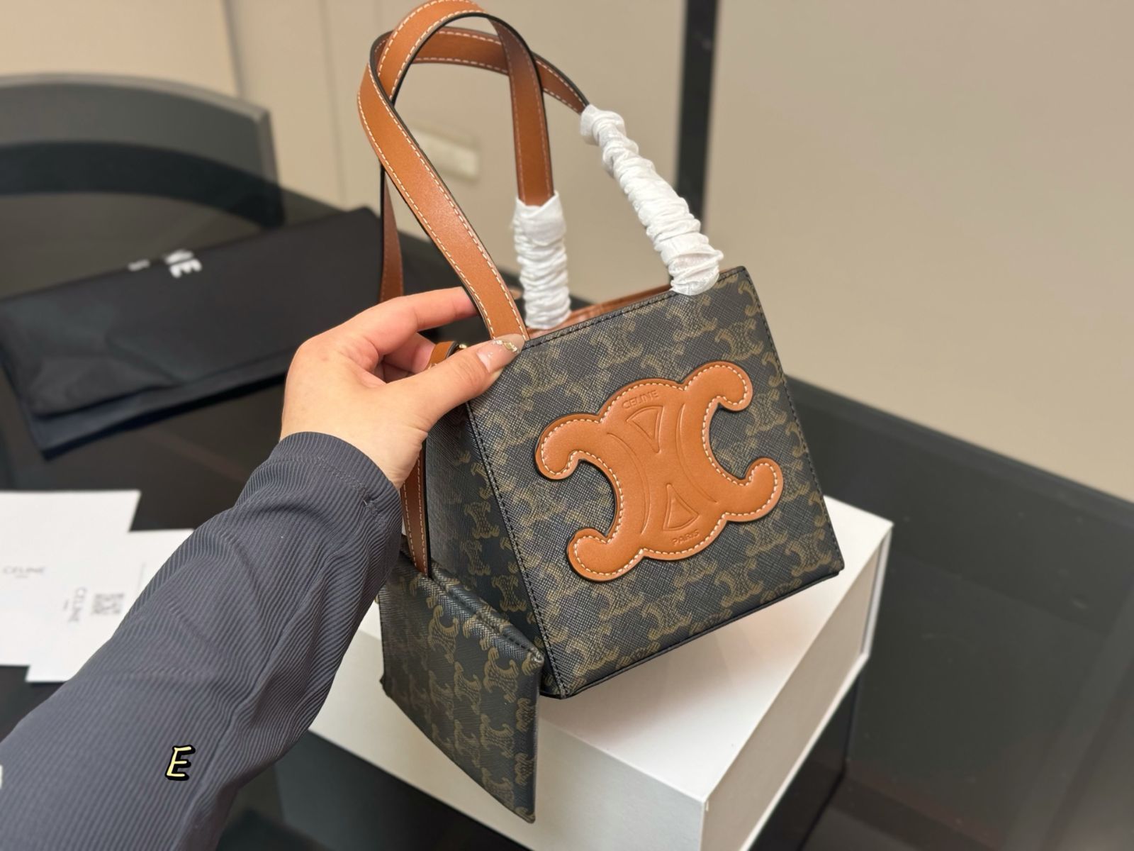 今日特価】Celine New Handheld Box Bag Monogram（セリーヌ