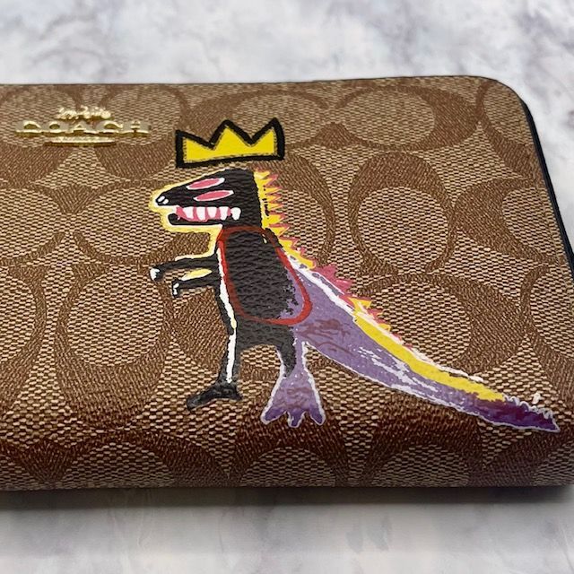 COACH コーチ バスキアコラボ ラウンドファスナーレキシーシグネチャー