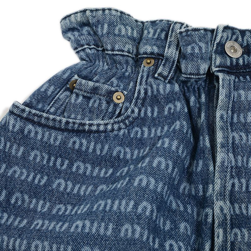 ロゴプリント