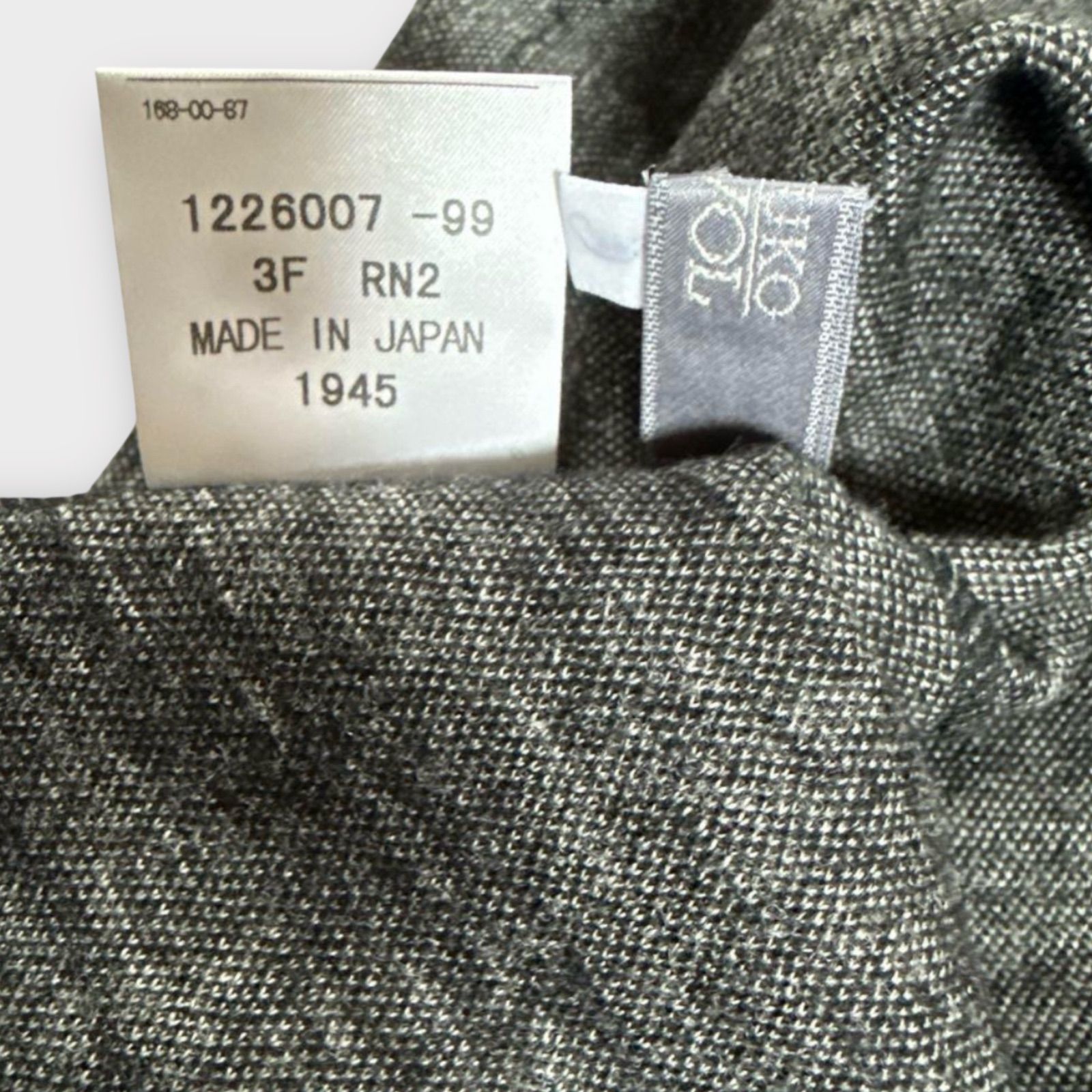 ニットセーター 変形