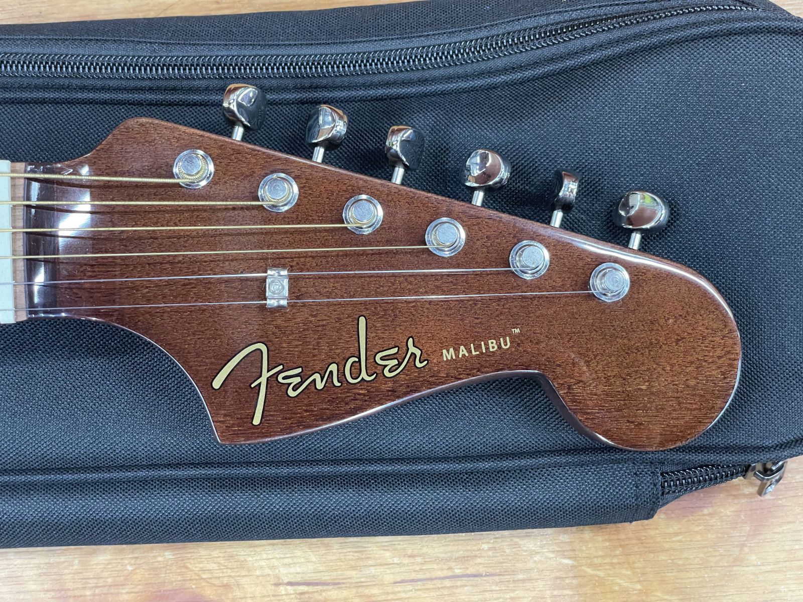 ☆美品 Fender エレアコ Malibu Player SB WN フェンダー サンバースト