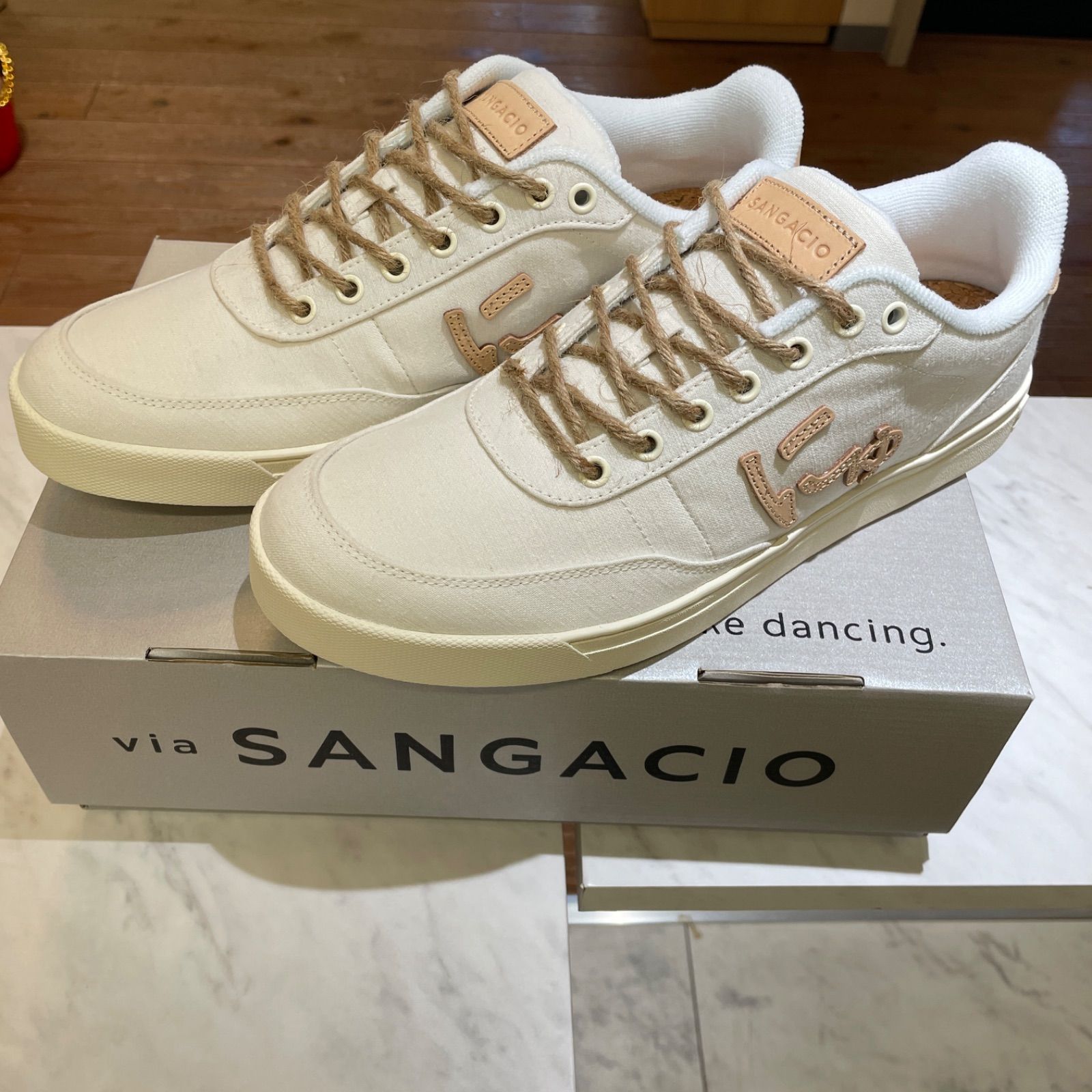 【新品未使用】SANGACIO にゅ organicホワイト スニーカー SANGACIO にゅ〜ず『ORGANIC』 28センチ