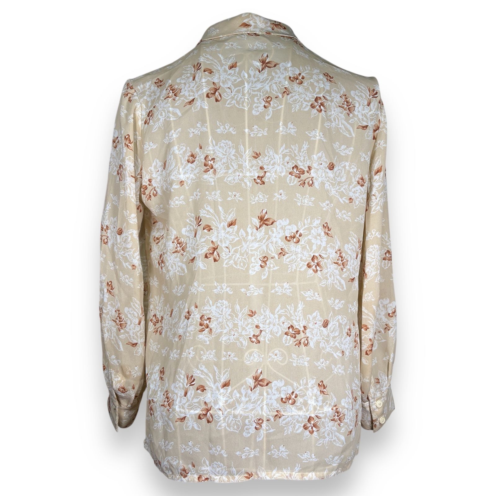 昭和レトロ ヴィンテージ 吉村 ボウタイブラウス カットワーク刺繍 70s80s 花のブラウス 株式会社吉村 昭和レトロ 花柄 ボウタイ ブラウス