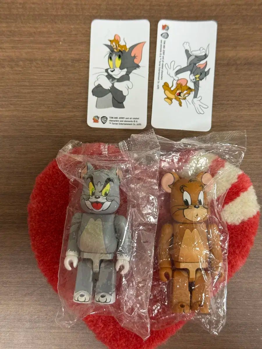ベアブリック41  トム&ジェリー　未開封訳あり BE@RBRICK(ベアブリック) 41 焦げた アニマル トムと ジェリー