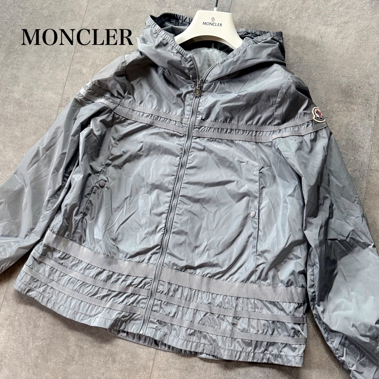 美品 MONCLER モンクレール ナイロンジャケット グレー URIELLE フリル