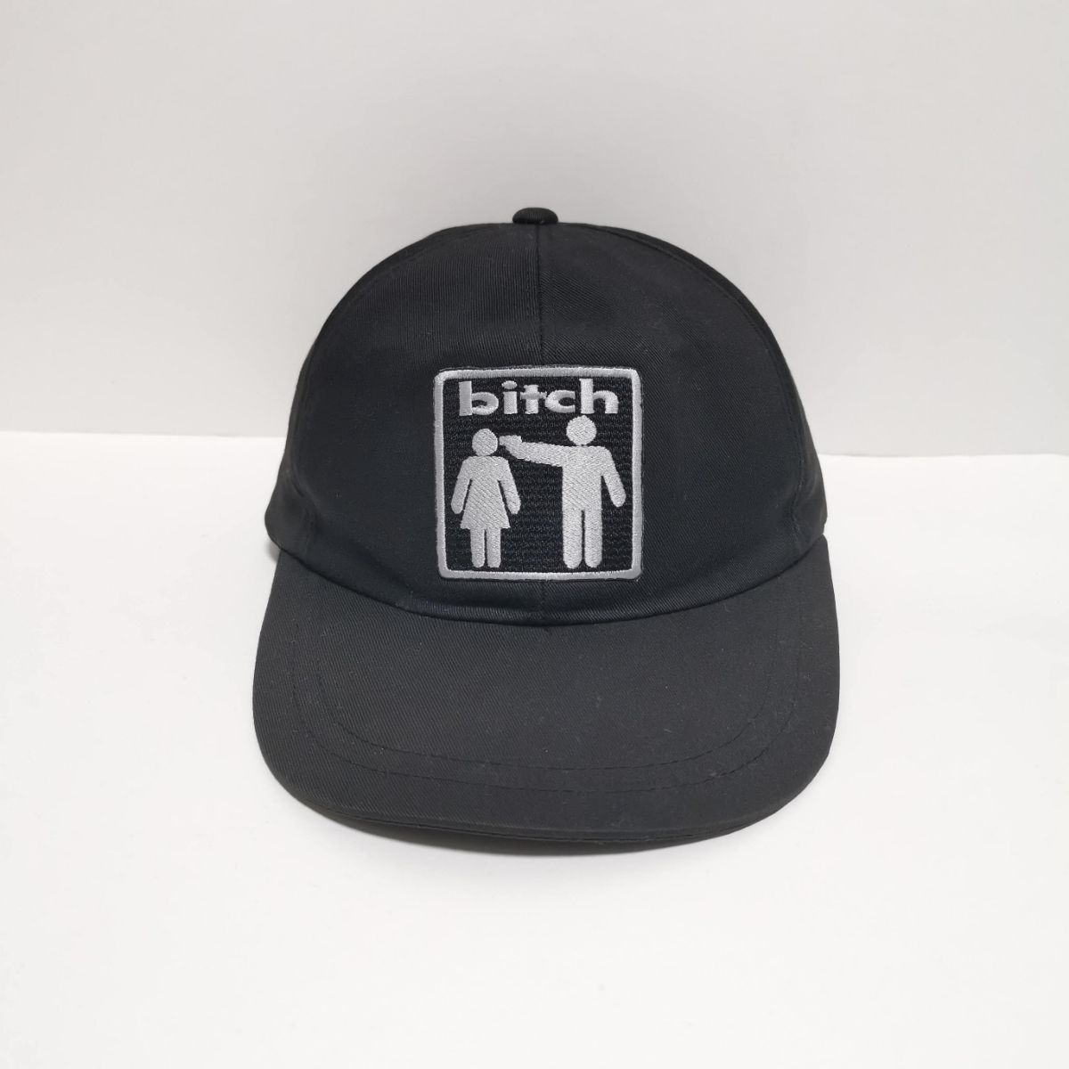 90s bitch skateboards スナップバック キャップ CAP 黒 - NEGGYCMART