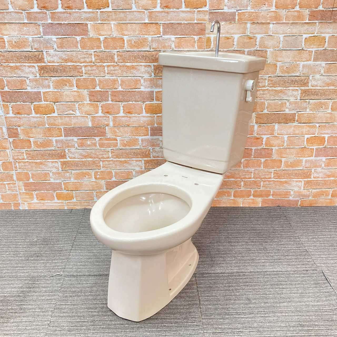 品 TOTO トイレ 洋式便器 壁排水 型番不明 タンク 一式セット ベージュ系 28I