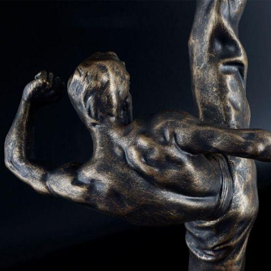 BruceLee  ブルース・リーの置物  工芸品美術品 BruceLee ブルース・リーの置物 工芸品美術品 - メルカリ