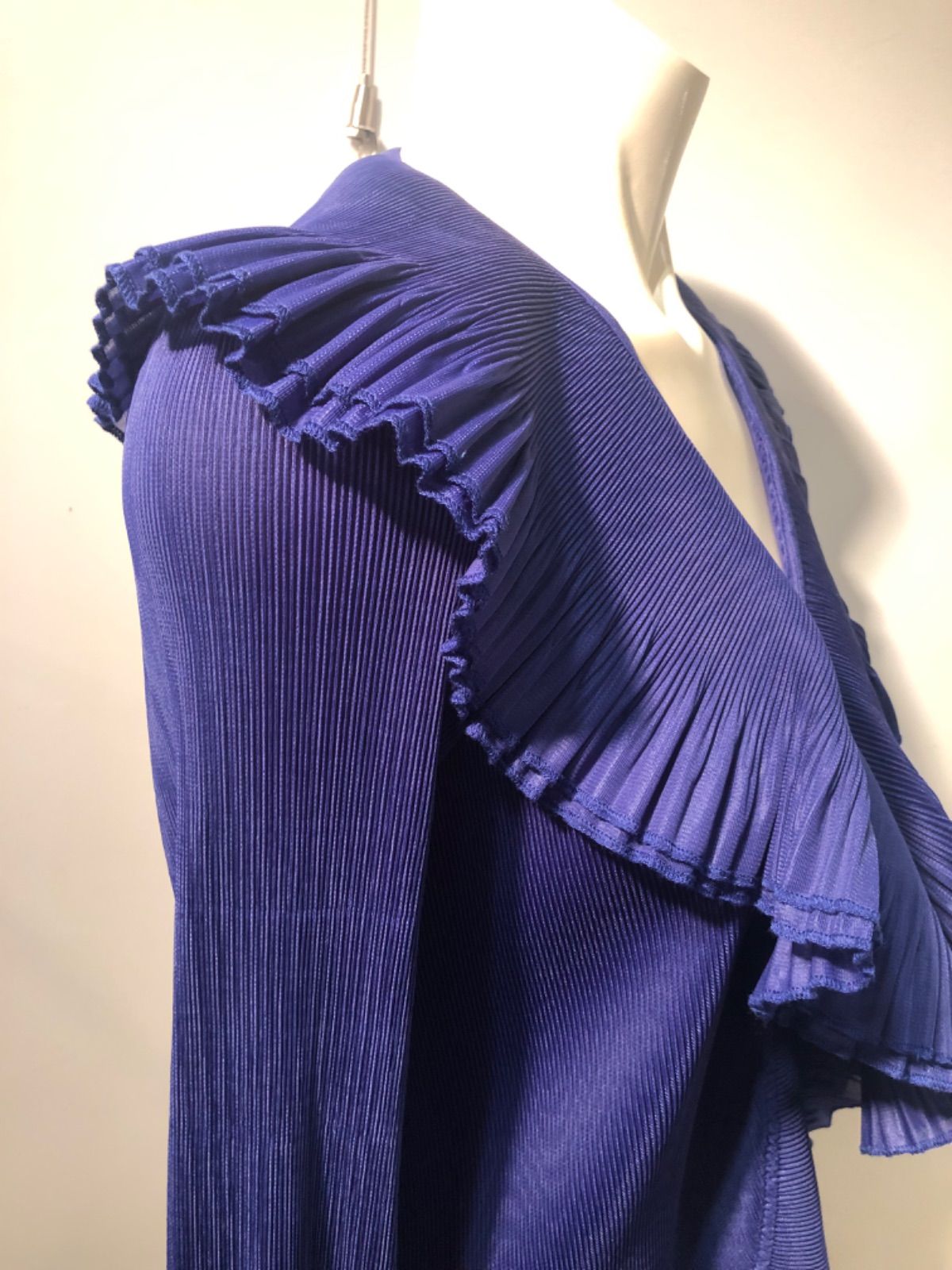 新品プリーツフリルジャケット カーディガン レアカラーパープル系  