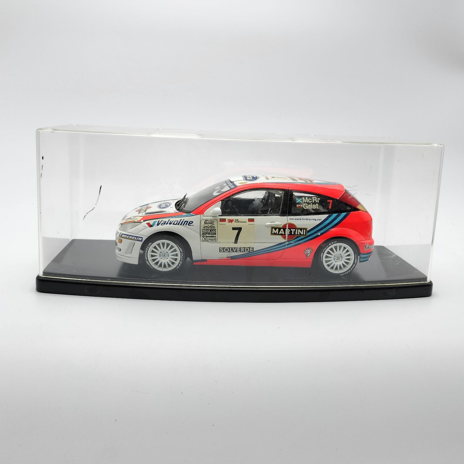Action】1999 フォード フォーカス WRC マルティーニ 1/18 ポルトガル