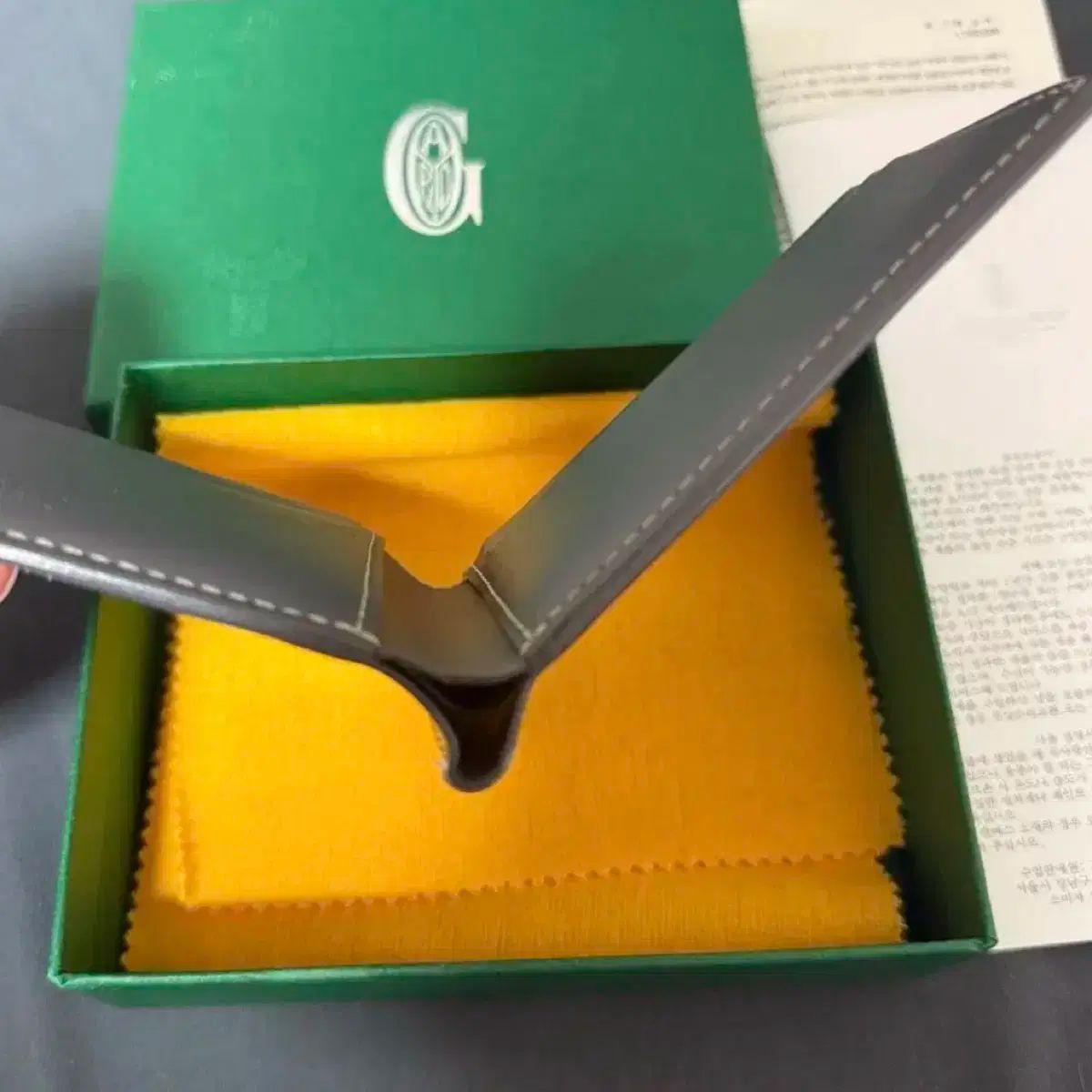 Goyard(ゴヤール) ゴヤール ヴィクトワール 二つ折り財布 グレー