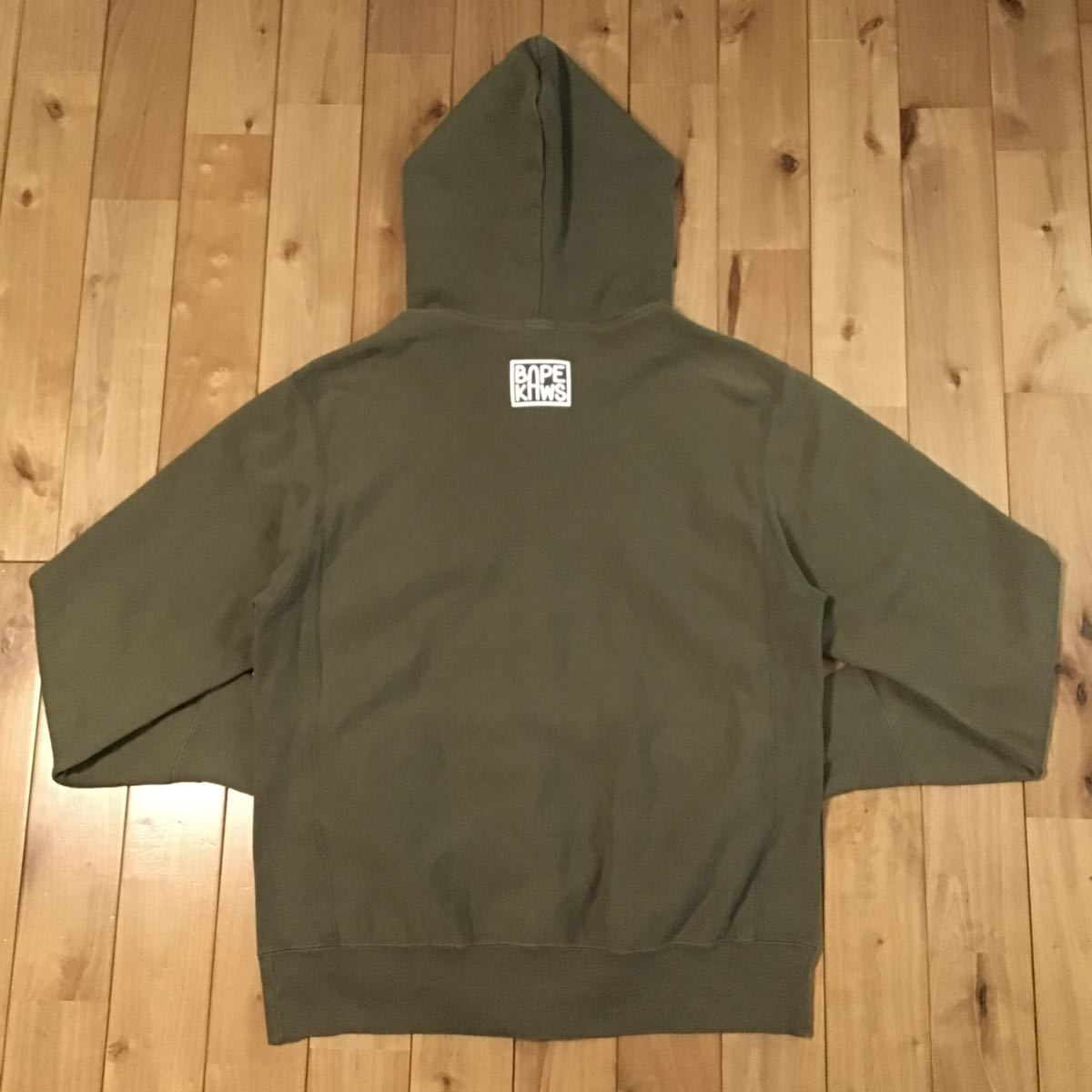 レア！BAPE KAWS chompers パーカー ☆激レア☆ KAWS CHOMPERS パーカー Mサイズ a bathing ape BAPE full