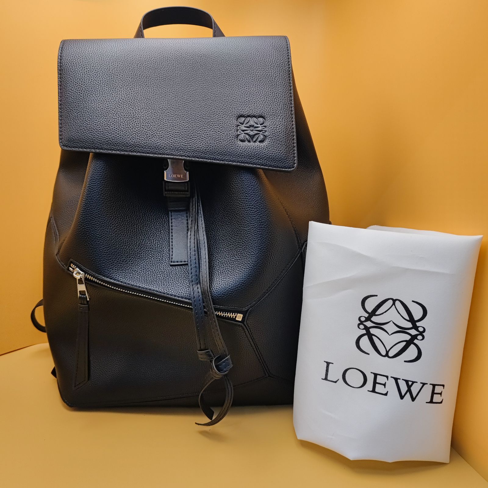 LOEWE  ロエベユニセックス  リュック・バックパック