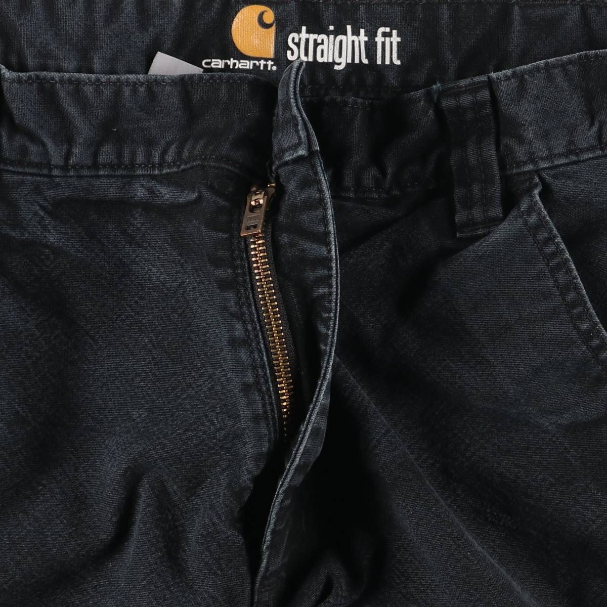 STRAIGHT FIT