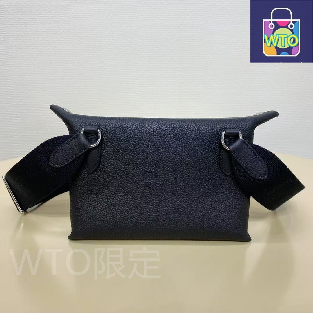 ショルダーバッグ