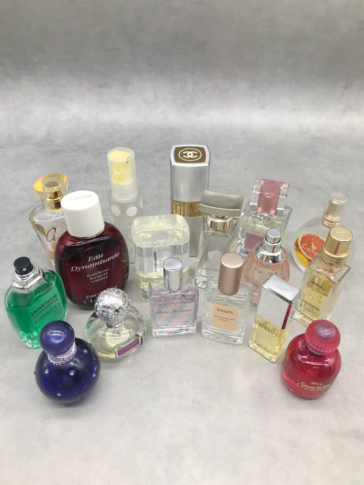 うらたぬき フィアンセ 缶バッジ うらたぬき フィアンセ 缶バッジ うらたぬき 缶バッジ - メルカリ