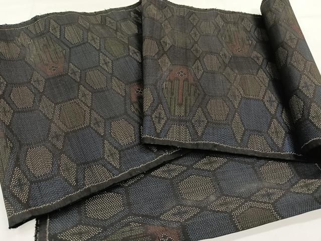 平和屋着物□本場大島紬 幾何学文様 正絹 逸品 CAAV2681ev