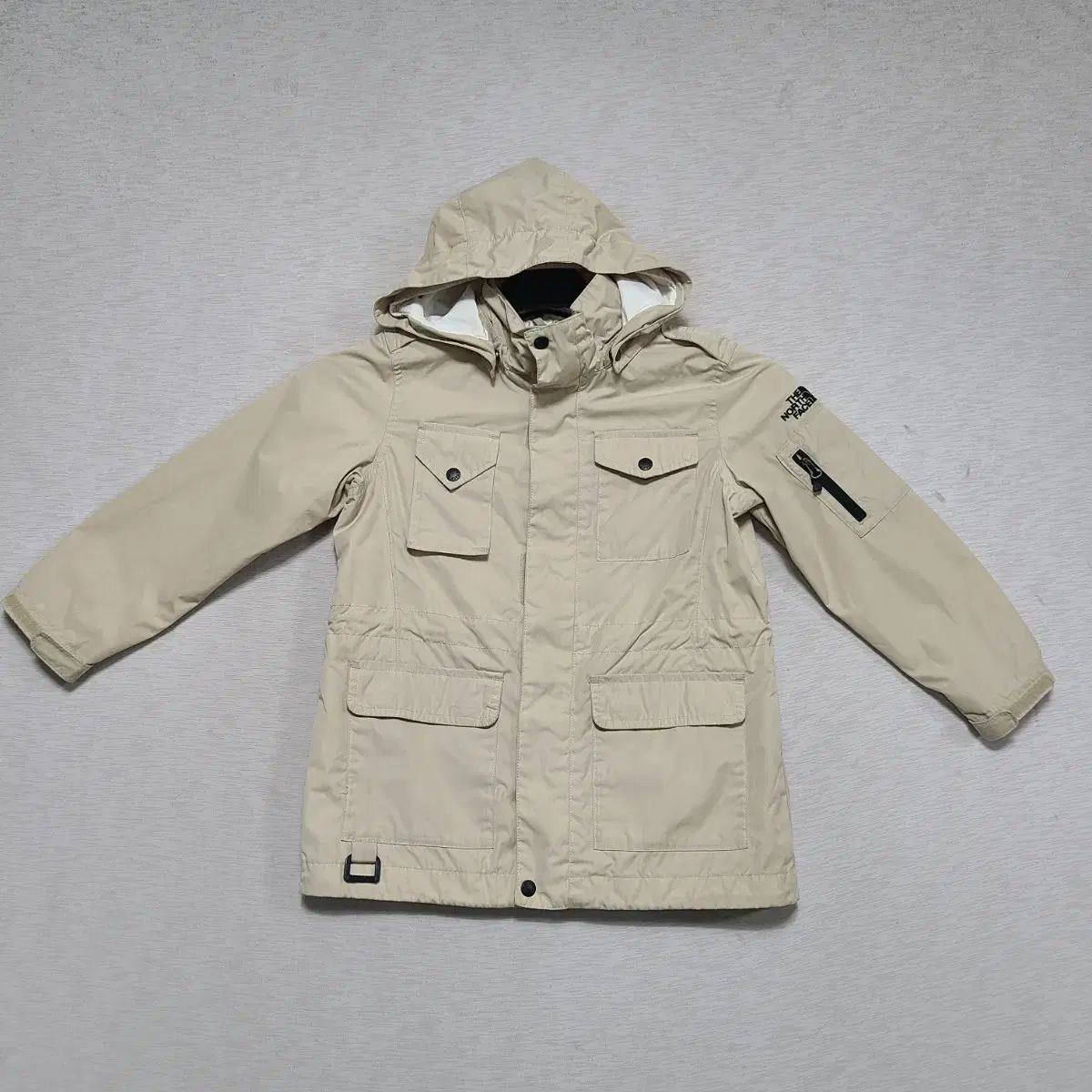 THE NORTH FACE(ザノースフェイス) 季節の変わり目 ウィンドブレーカー トゥイーン 110 ー 120 ― 0210