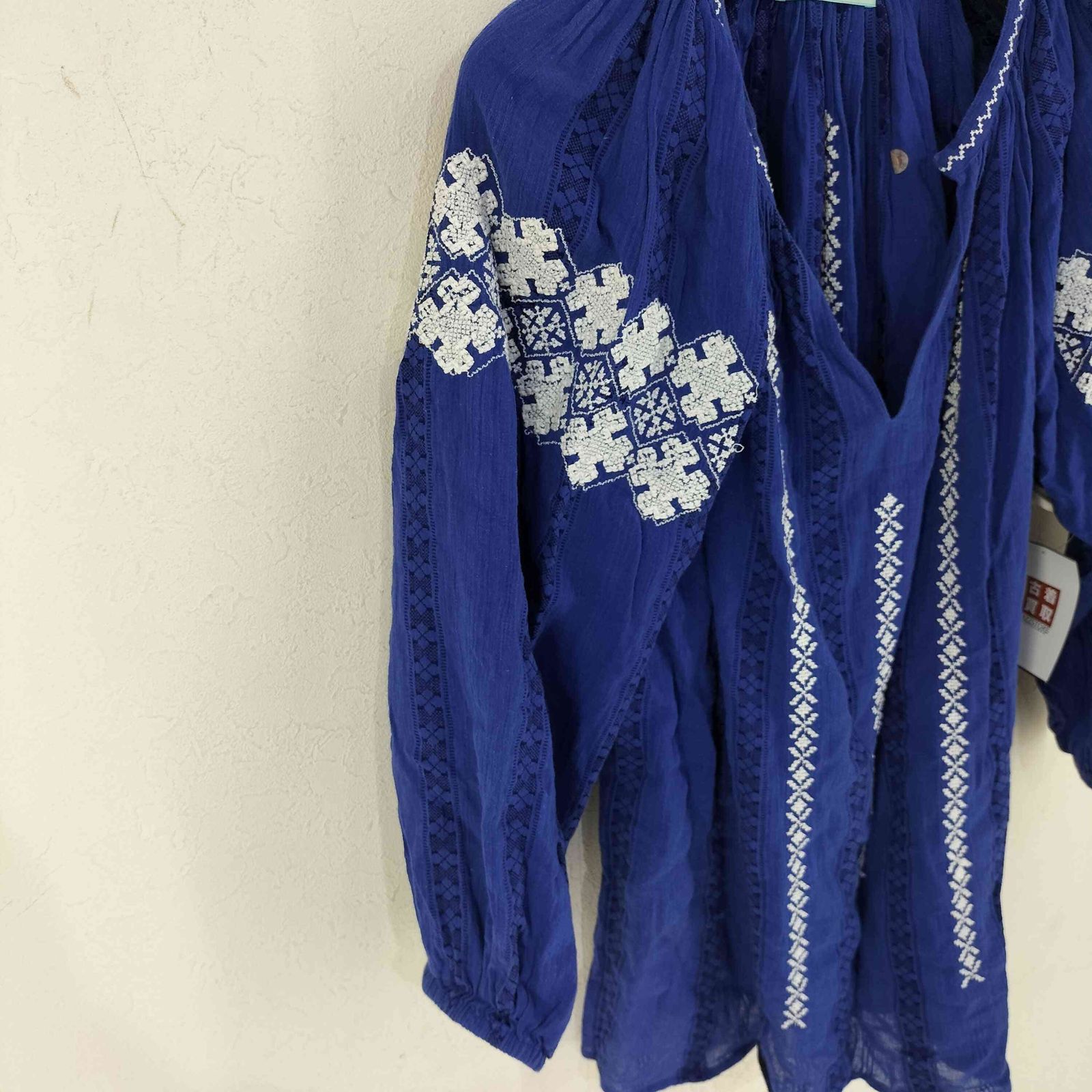 再値下げしました！ne Quittez pas ヌキテパ　刺繍プルオーバー ヌキテパ NE QUITTEZ PAS neQuittezpas 刺繍 プルオーバー