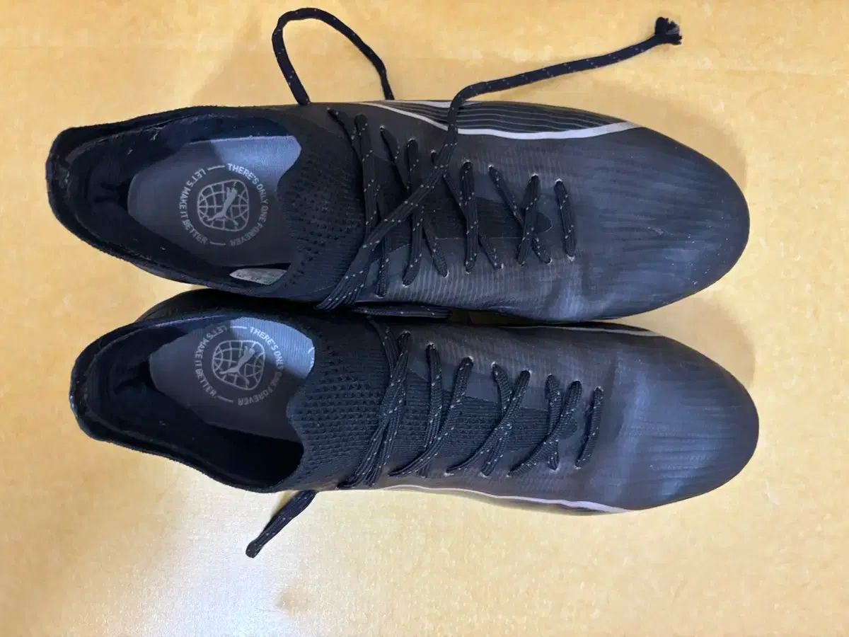 PUMA(プーマ) アリット サッカーシューズ 260