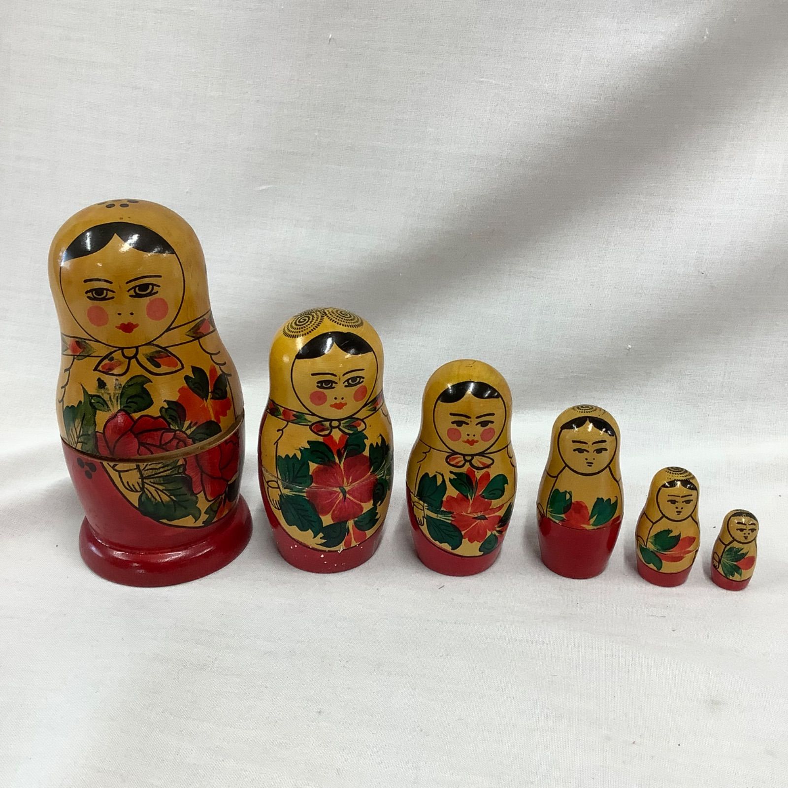 マトリョーシカ人形 6体 木製 ロシア C813 - メルカリ