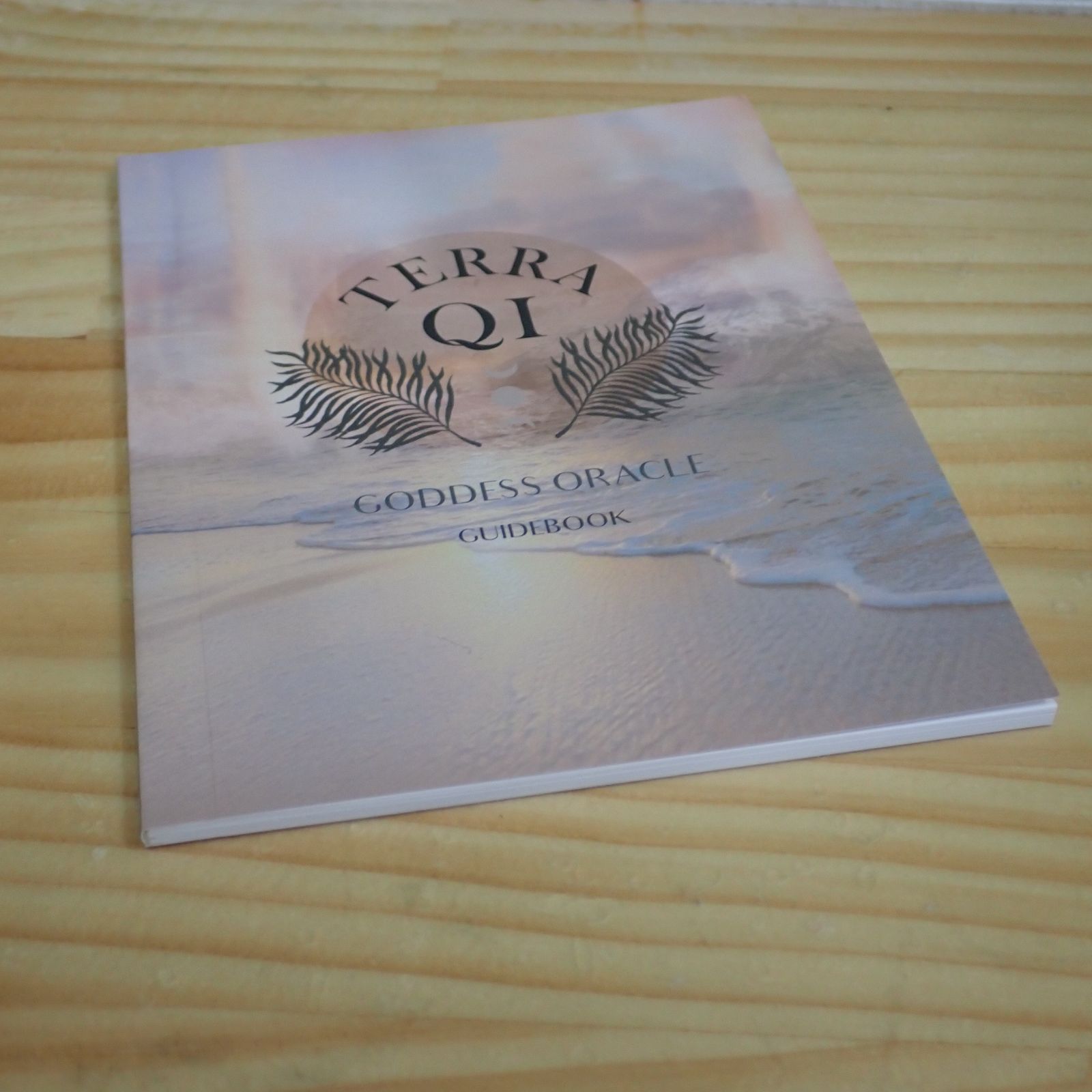 2307d4-25☆【英語版】TERRA QI GODDESS ORACLE - メルカリ
