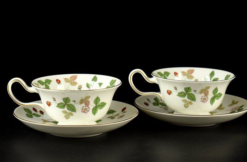 蔵A2859a ウェッジウッド ワイルドストロベリー ピオニー ティーカップ＆ソーサー 2客