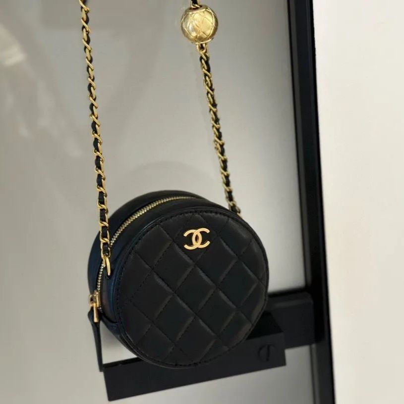 CHANEL ゴールデンボールのお餅 ショルダーバッグ ウエストポーチ