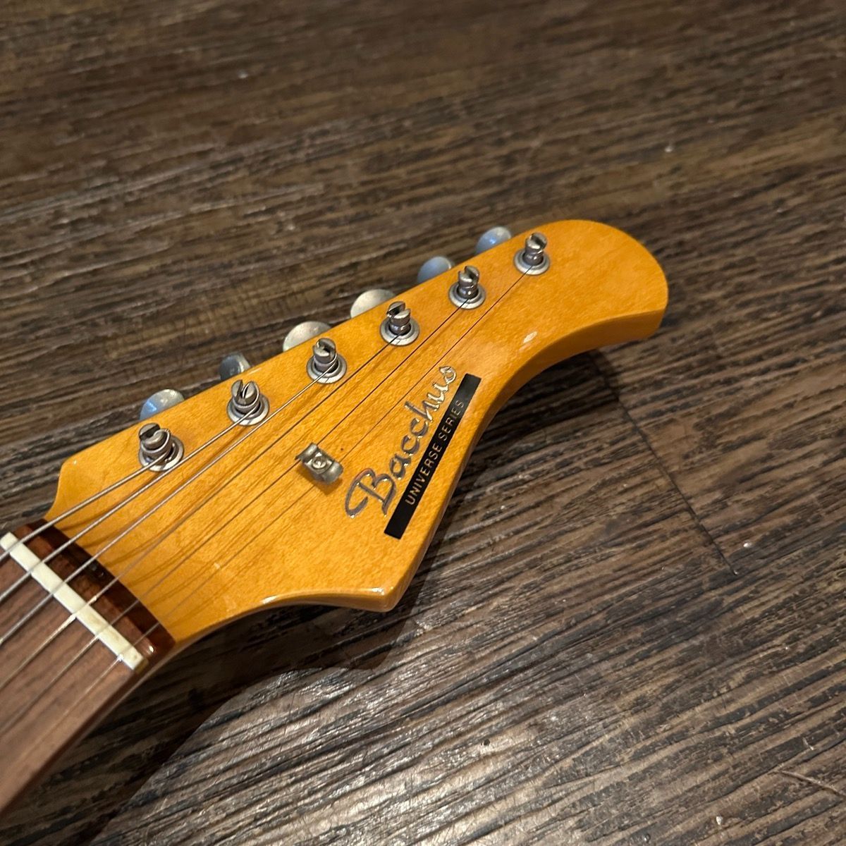 ギター Bacchus UNIVERSE SERIES BST-250? 350? Bacchus BST-350 Universe Series エレキギター バッカス -e726 - メルカリ