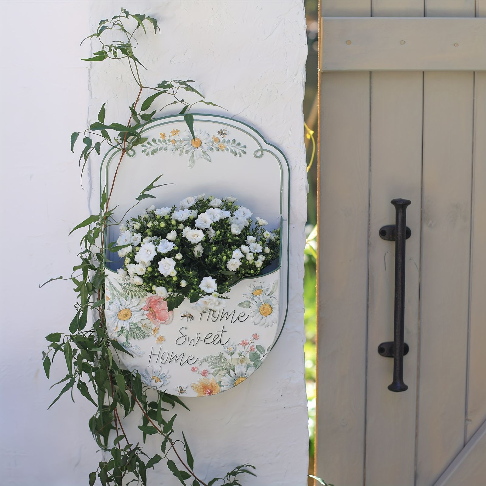 吊り下げ プランター 鉢植え 植木鉢 ぶら下げ ヨーロピアンスタイル 花柄 ホワイト ウォールプランター 金属 室内 屋内 インテリア 玄関 オ