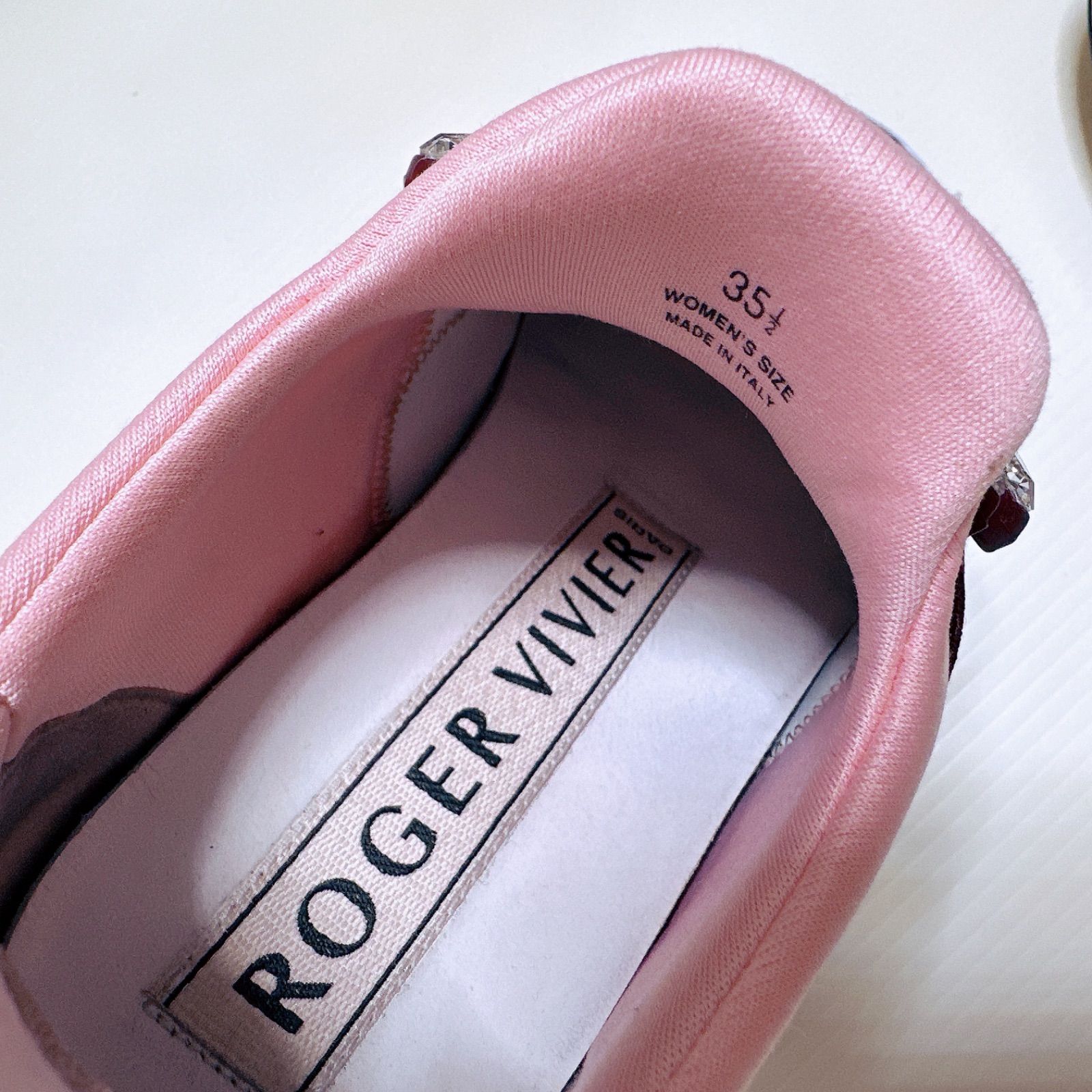 ROGER VIVIER VIV RUN STRASS BUCKLE ロジェヴィヴィエ ストラスバックル ビジュー クリスタル 厚底 スニーカー  スリッポン ヴィヴラン 35.5 ピンク系 レーディス 靴 正規品 - メルカリ