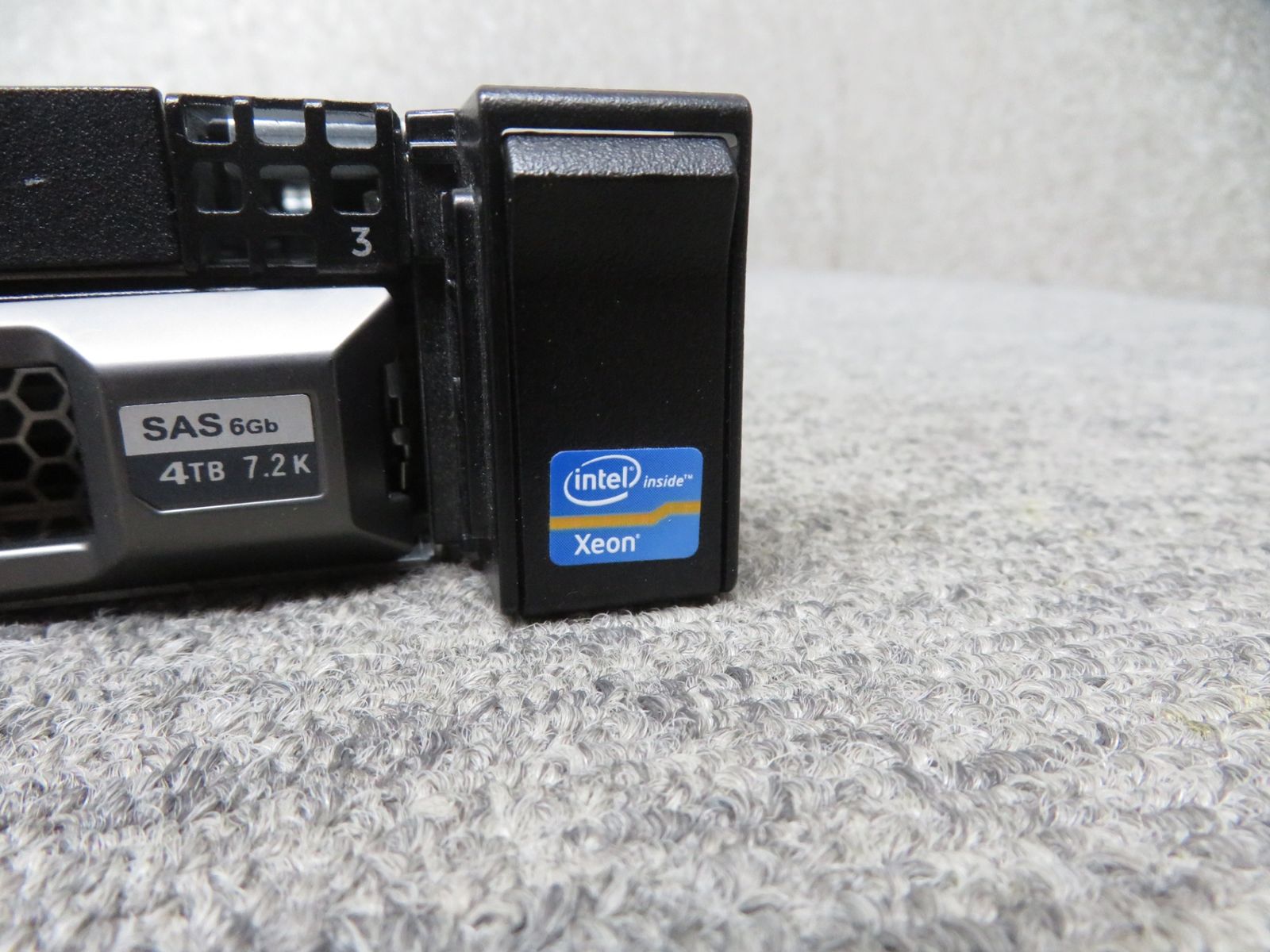 DELL - 【サーバー】◆ DELL PowerEdge R320 / 高性能Xeon E5-2403 / HDD 4TB + 2TB RAID1 / メモリ 大容量 20GB / Windows Server 2019 DELL - 【サーバー】◇ DELL PowerEdge R320 / 高性能Xeon E5