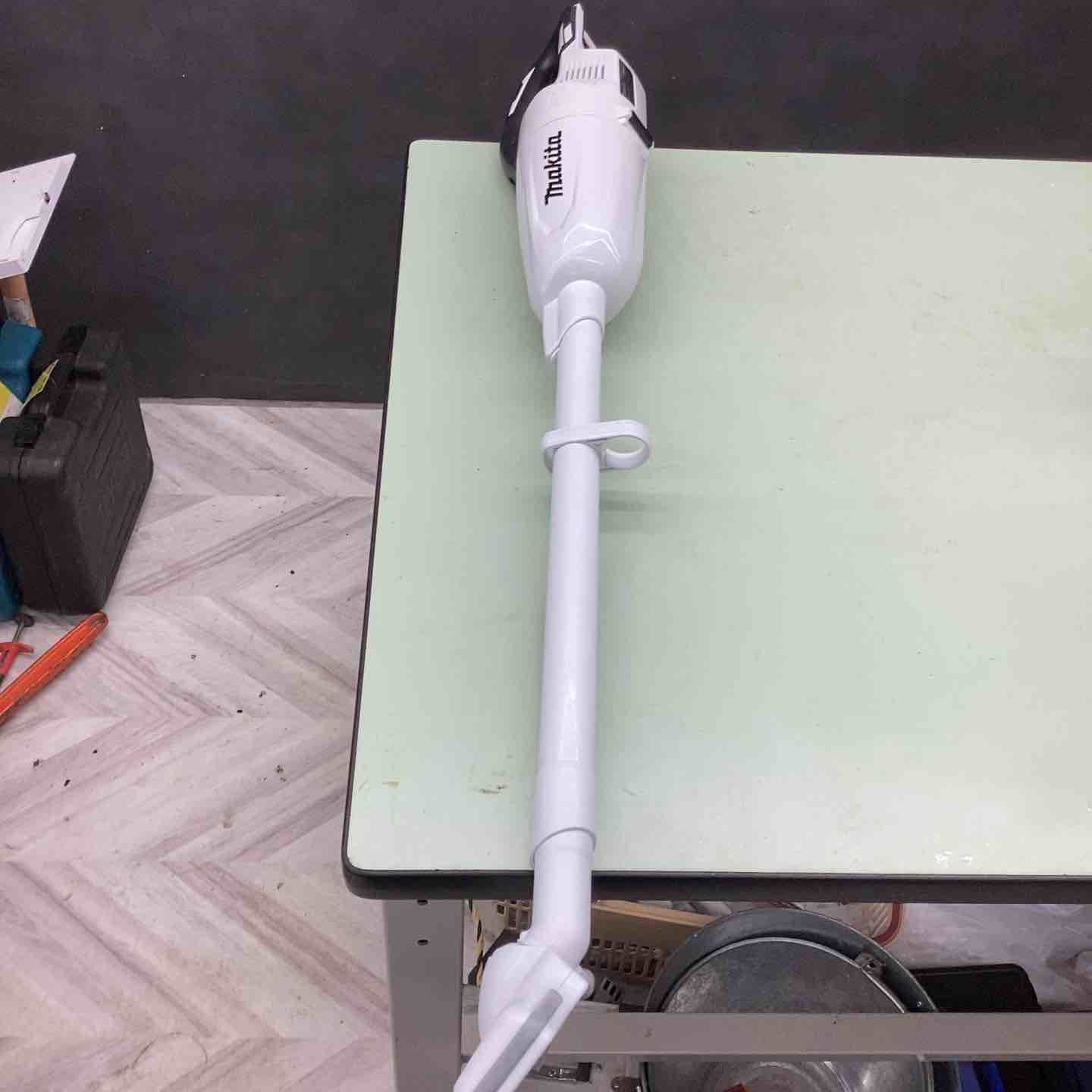 マキタ makita コードレスクリーナー CL281FDZW 越谷店