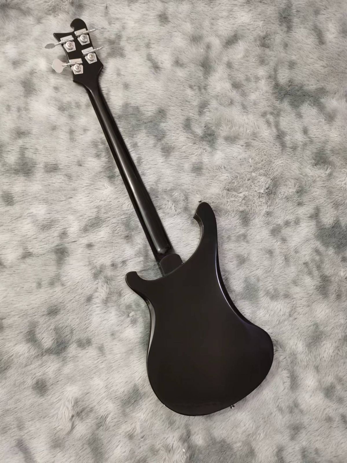 ブラック