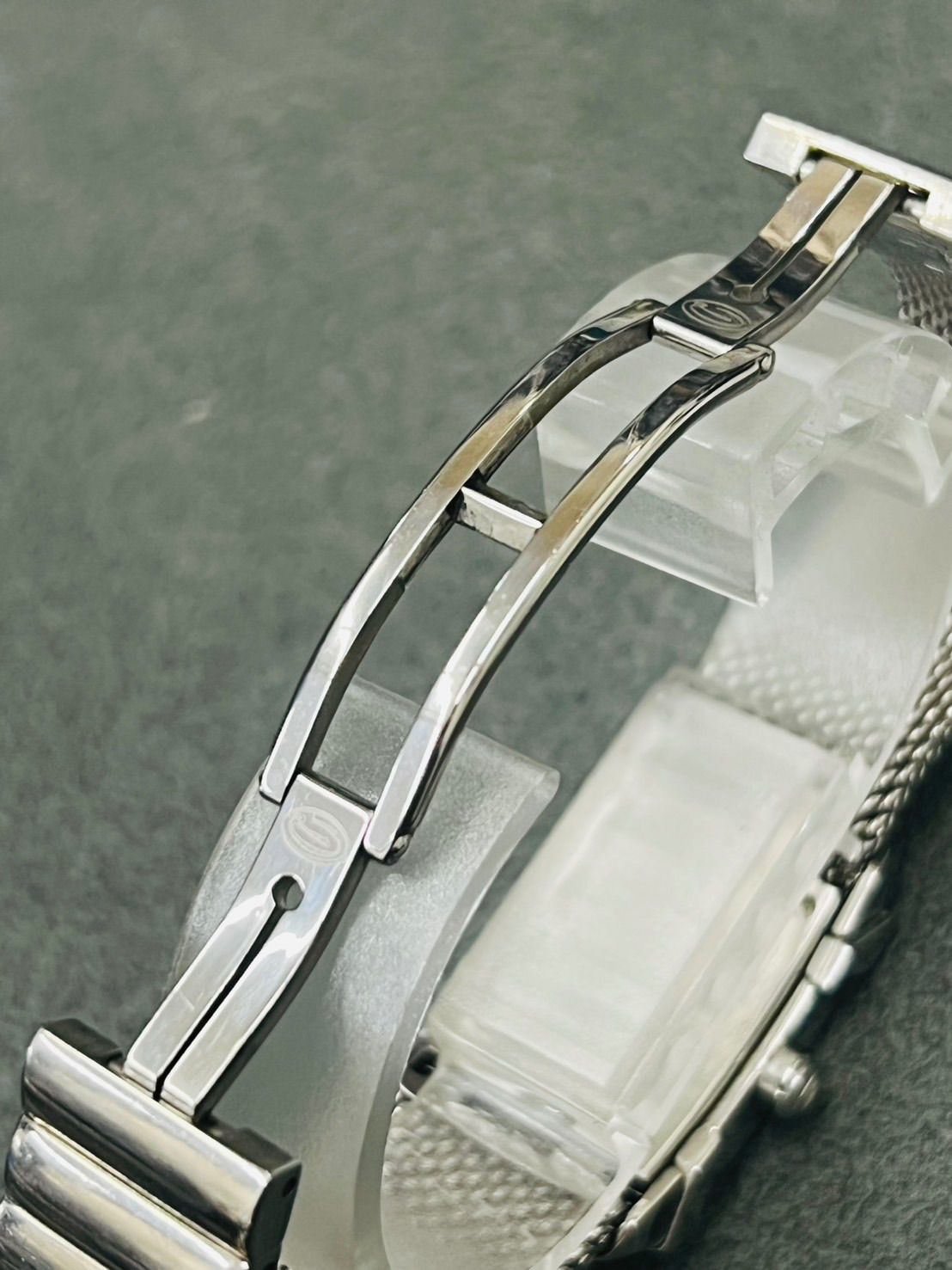 【電池交換済】ダミアーニ DD001ACCF エゴ クォーツ レディース 電池交換済】ダミアーニ Damiani DD001ACCF エゴ クォーツ